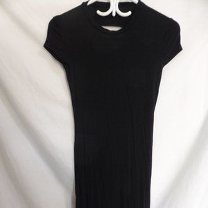 Solid black short sleeve dress, cool open back GUC